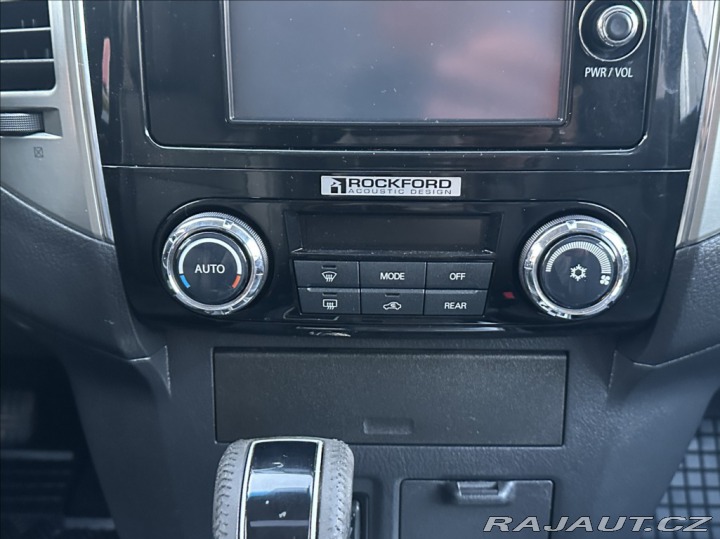 Mitsubishi Pajero 3,2 DI-D 190PS  Instyle-7 2018