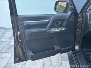 Mitsubishi Pajero 3,2 DI-D 190PS Instyle-7 2018