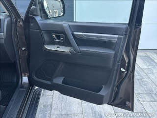 Mitsubishi Pajero 3,2 DI-D 190PS Instyle-7 2018