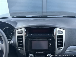 Mitsubishi Pajero 3,2 DI-D 190PS Instyle-7 2018