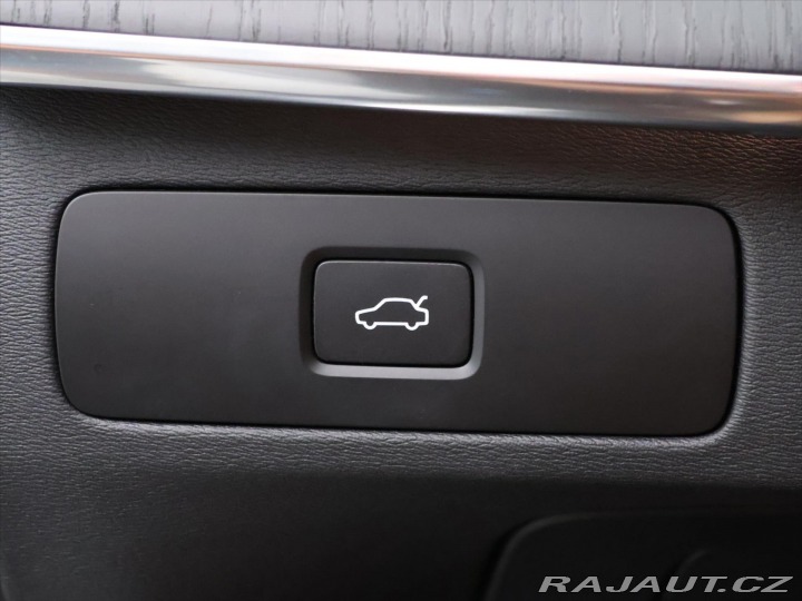 Volvo XC90 2,0 B5 173kW AWD Plus Bri 2024