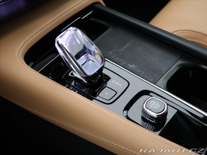 Volvo XC90 2,0 B5 173kW AWD Plus Bri 2024