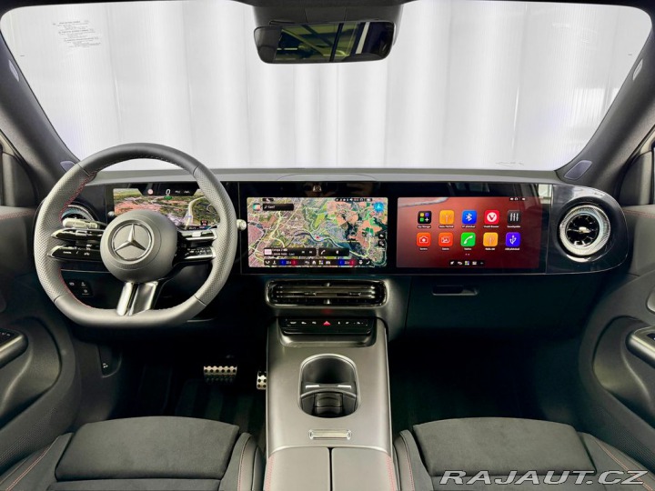 Mercedes-Benz GLB 8G-eDCT 4MATIC AMG, PANOR 2026