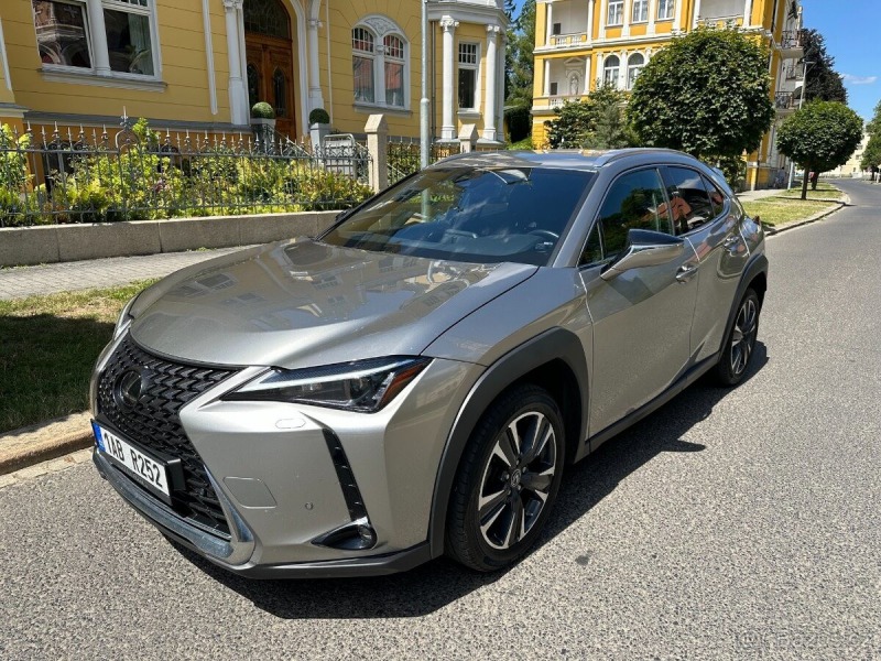 Lexus Ostatní modely UX 250h 2,0 hybrid .E-CVT