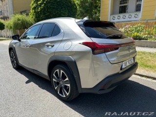 Lexus Ostatní modely UX 250h 2,0 hybrid .E-CVT 2024
