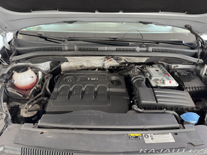 Volkswagen Sharan 2,0TDI 110kW*DSG*Tažné*DP 2017