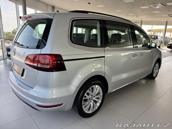 Volkswagen Sharan 2,0TDI 110kW*DSG*Tažné*DP 2017