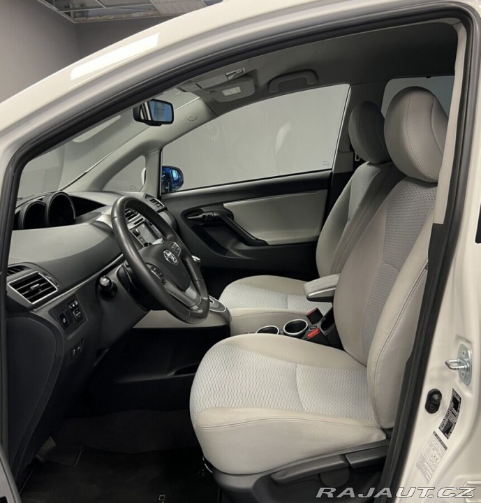Toyota Verso 2.2 AT STYLE D-CAT 7míst 2014