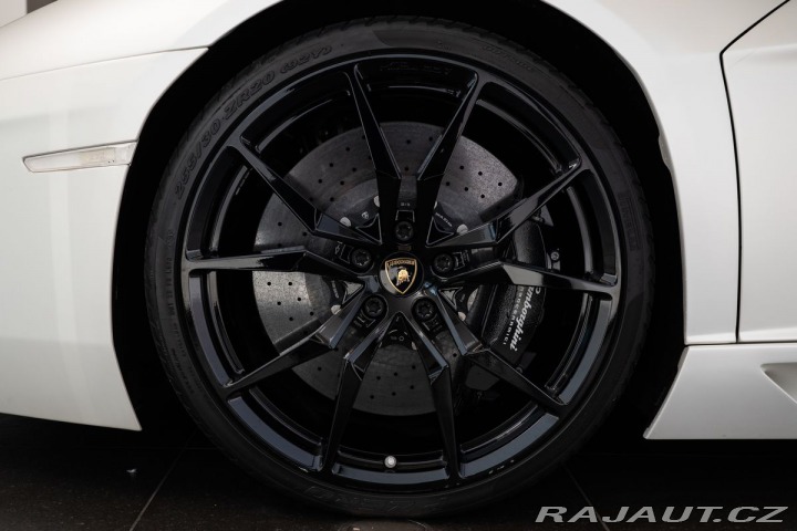 Lamborghini Aventador 2014