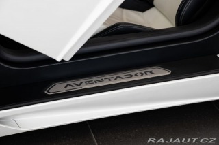 Lamborghini Aventador 2014
