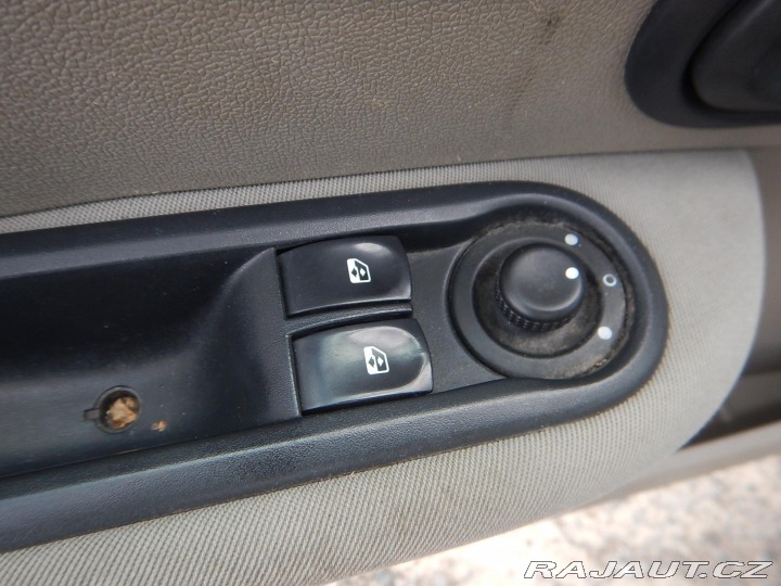 Renault Clio 1.4i, 72 kW, KLIMA 2006