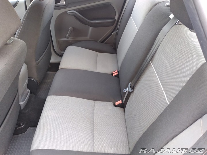 Ford Focus combi 1.6 16V AC,ČR 2010