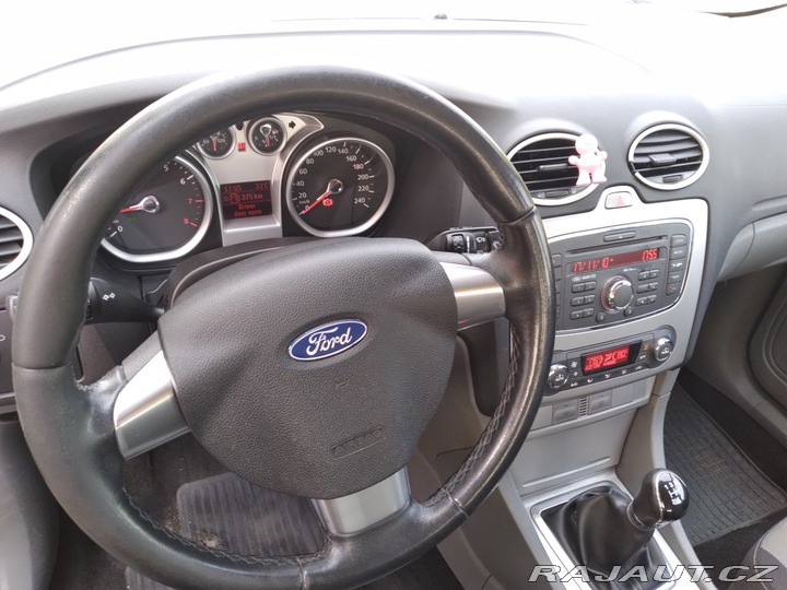 Ford Focus combi 1.6 16V AC,ČR 2010