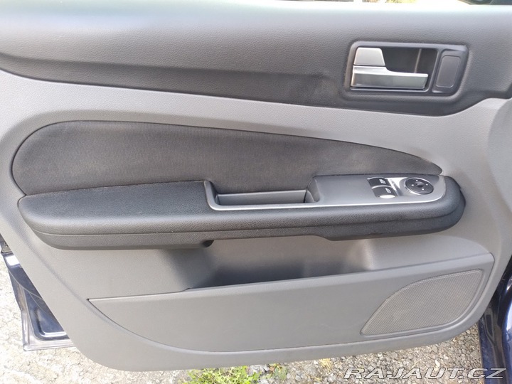 Ford Focus combi 1.6 16V AC,ČR 2010