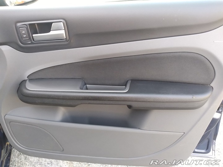 Ford Focus combi 1.6 16V AC,ČR 2010