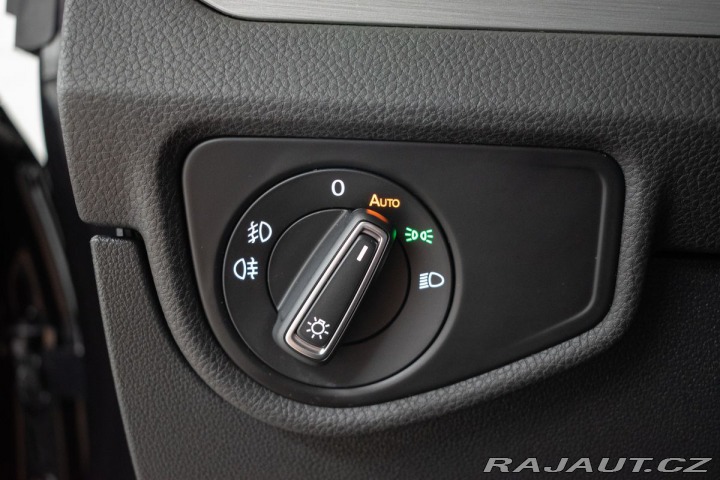 Volkswagen Touran 2.0TDI DSG*TAŽNÉ*7.MÍST*Č 2024