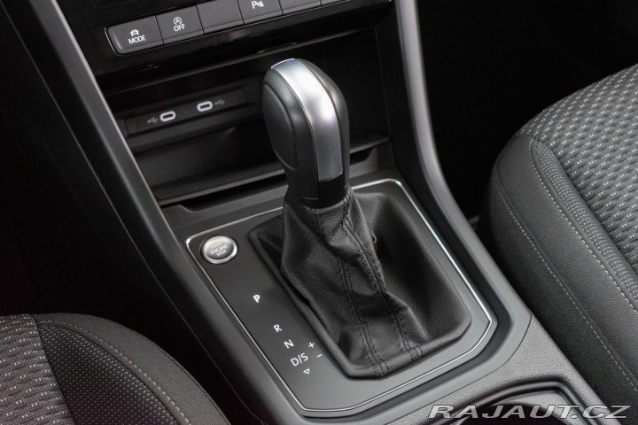 Volkswagen Touran 2.0TDI DSG*TAŽNÉ*7.MÍST*Č 2024