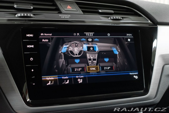 Volkswagen Touran 2.0TDI DSG*TAŽNÉ*7.MÍST*Č 2024
