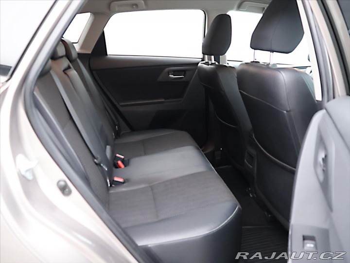 Toyota Auris 1,6 97kW CZ Style Valvema 2013