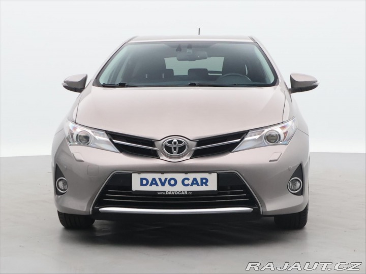 Toyota Auris 1,6 97kW CZ Style Valvema 2013