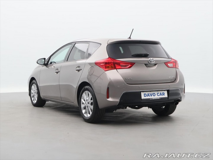 Toyota Auris 1,6 97kW CZ Style Valvema 2013