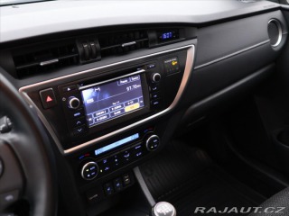 Toyota Auris 1,6 97kW CZ Style Valvema 2013