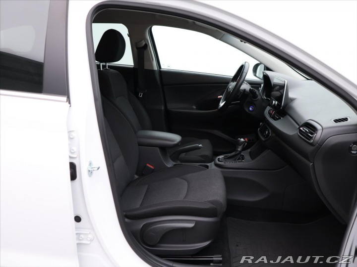 Hyundai i30 1,6 CRDI CZ 1.Maj. DPH 2021