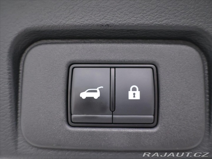 Nissan X-Trail 1,5 e-Power 4WD Tekna CZ 2025