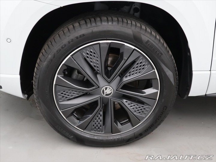 Škoda Karoq 2,0 TDI Sportline 4x4 DSG 2025