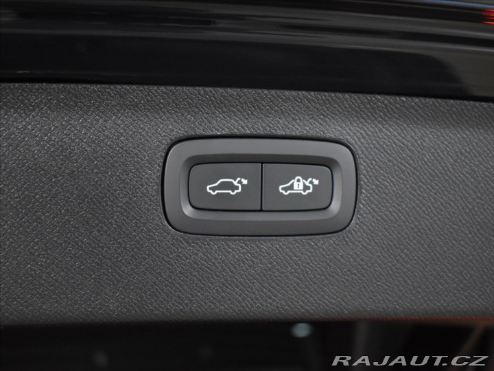 Volvo XC90 2,0 T8 AWD Ultra B&W, 2026