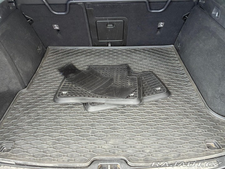 Volvo V60 2.0D,140KW,BLIS,ACC,MATRI 2020