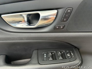 Volvo V60 2.0D,140KW,BLIS,ACC,MATRI 2020