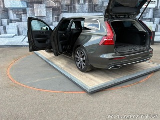 Volvo V60 2.0D,140KW,BLIS,ACC,MATRI 2020