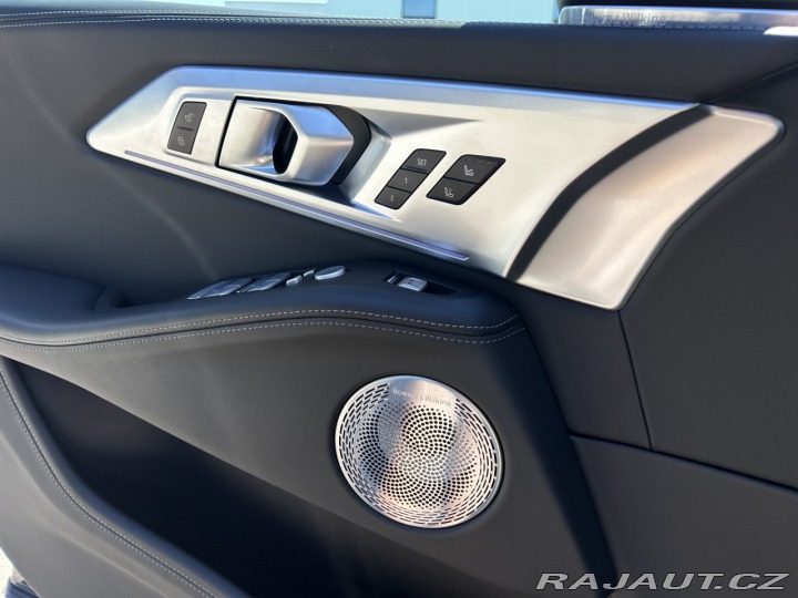 BMW XM 4.4 V8 ZÁRUKA 2024