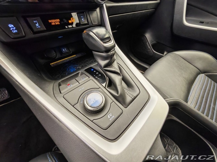 Toyota RAV4 2.5 Hybrid Selection 4WD 2019