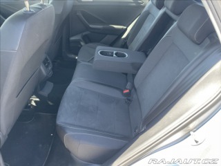 Volkswagen T-Roc 2,0 TDi 110kw DSG R-Line 2023