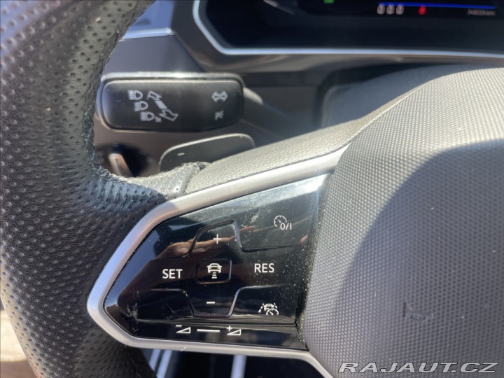 Volkswagen Tiguan 2,0 TDi 110kw DSG R-Line 2021