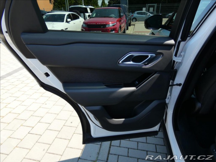 Land Rover Range Rover Velar 3,0 D300 Dynam HSE,1maj,Č 2024