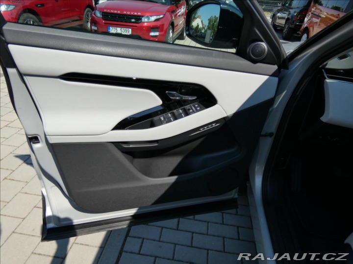 Land Rover Range Rover Evoque 2,0 D165 S,1maj,ČR,5let z 2025