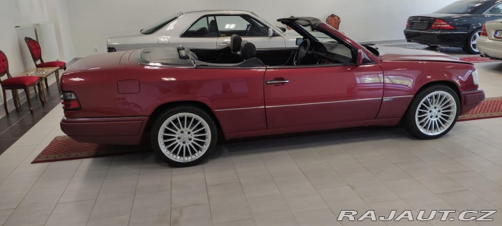 Mercedes-Benz 124 Cabriolet 300 CE-24 1994