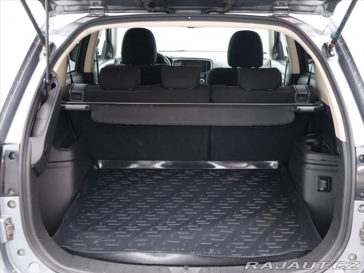 Mitsubishi Outlander 2,0 MIVEC 110kW Intense 4 2018
