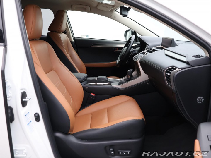 Lexus Ostatní modely NX 300h 2,5 145 kW 4WD Prestige 2021