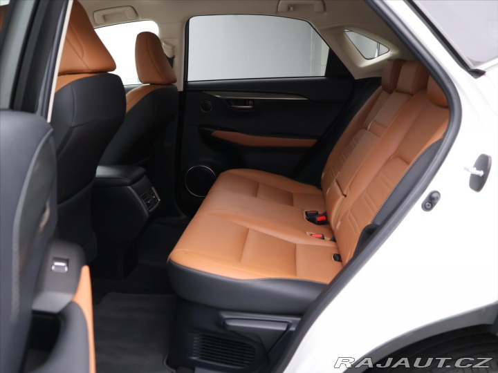 Lexus Ostatní modely NX 300h 2,5 145 kW 4WD Prestige 2021