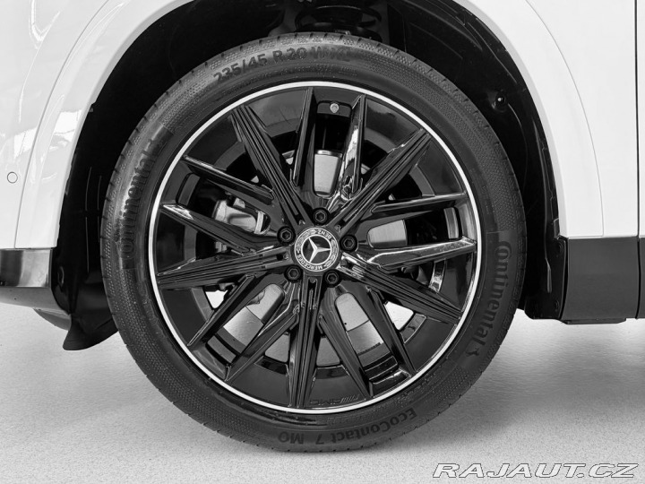 Mercedes-Benz GLB 8G-eDCT 4MATIC AMG, PANOR 2026
