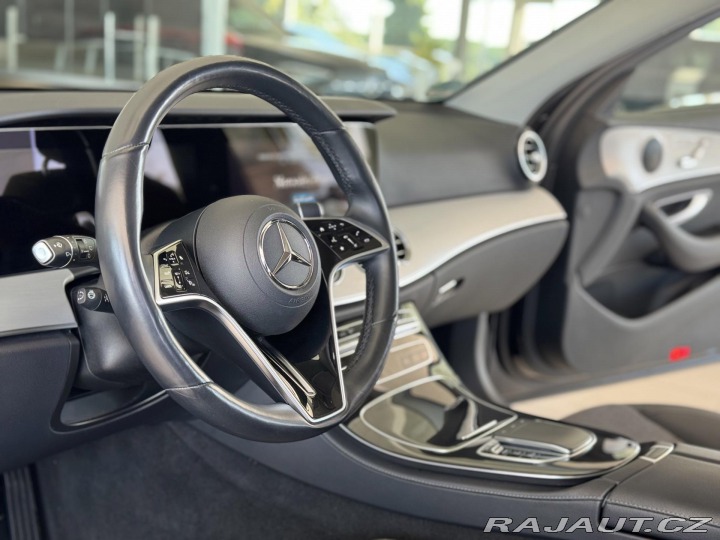 Mercedes-Benz E 300de 4MATIC*Webasto*Pano 2022