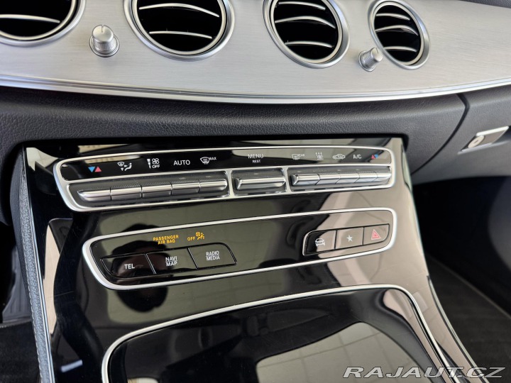 Mercedes-Benz E 300de 4MATIC*Webasto*Pano 2022