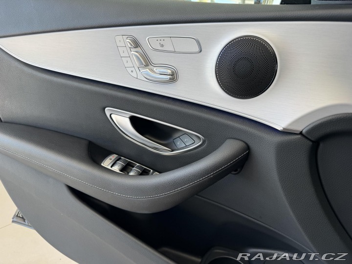 Mercedes-Benz E 300de 4MATIC*Webasto*Pano 2022