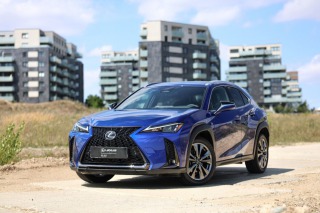 Lexus  UX 300h 300H 2,0 HEV F SPORT DESI