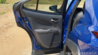 Lexus Ostatní modely UX 300h 300H 2,0 HEV F SPORT DESI 2025