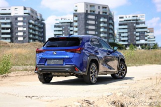 Lexus Ostatní modely UX 300h 300H 2,0 HEV F SPORT DESI 2025
